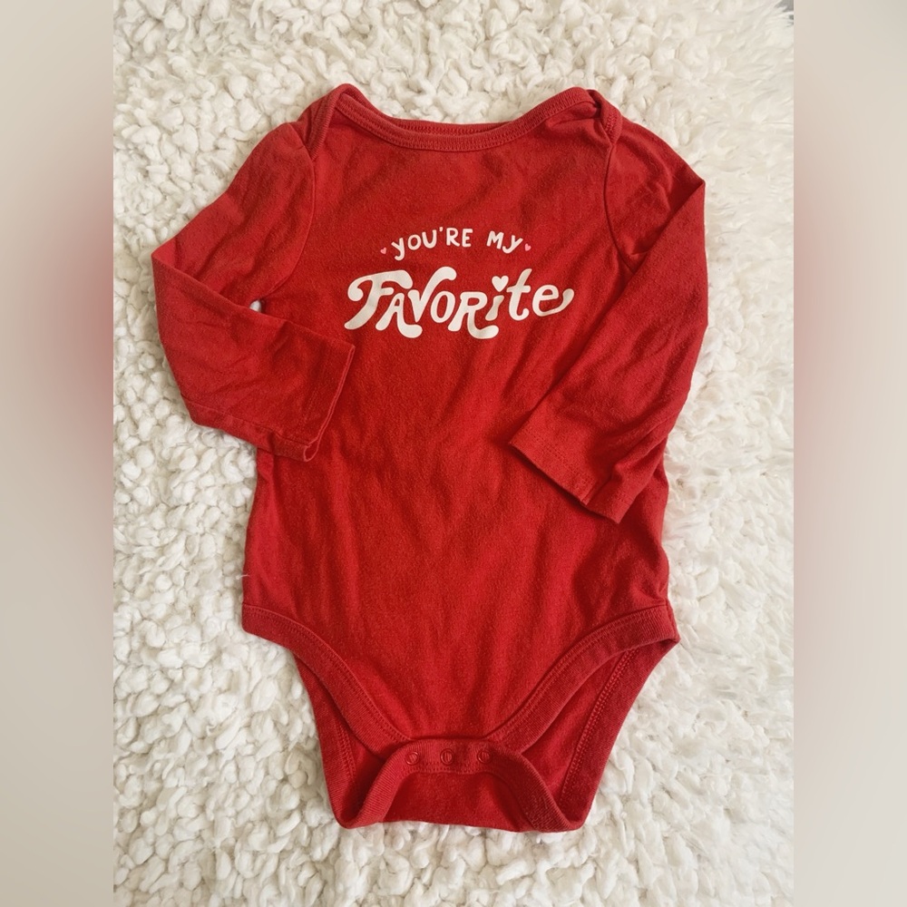 Cat & Jack Red Long Sleeve Onesie Bodysuit “You’re my Favorite” ❤️ 12 M